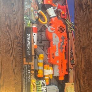 Nerf Zombie Strike Scavenger Blaster - Orange and Gray